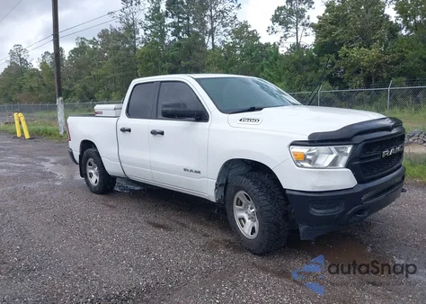 2020 Ram 1500 Tradesman 4X4 6'4 Box z USA, uszkodzony, nr VIN 1C6RRFCG4LN338847